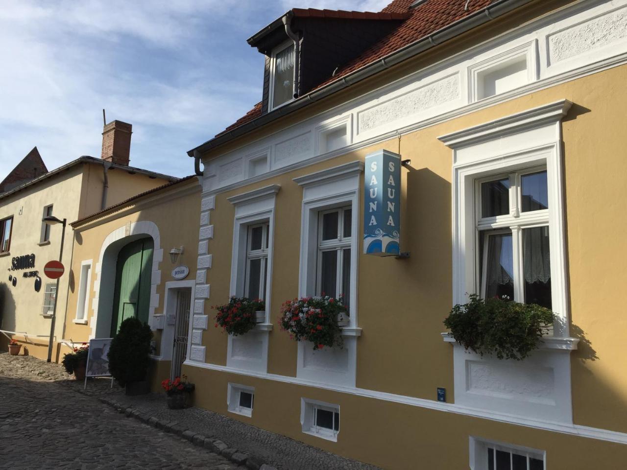 Pension & Sauna Am Lorenz Calbe Экстерьер фото